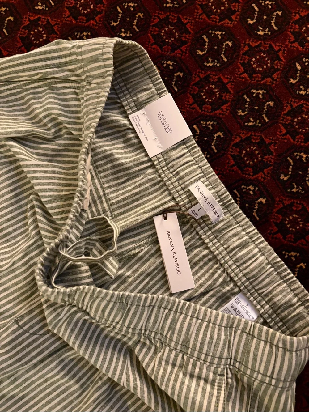 RELAXED LINEN-COTTON PLEATED PULL-ON PANT